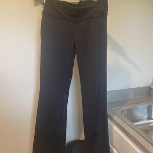 Black groove leggings